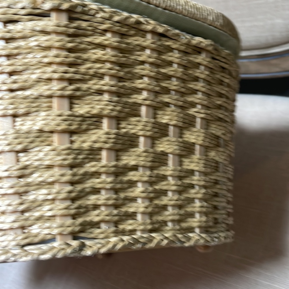 Vintage Butterfly Sewing Basket Double Handle Storage Container - Picture 9 of 16